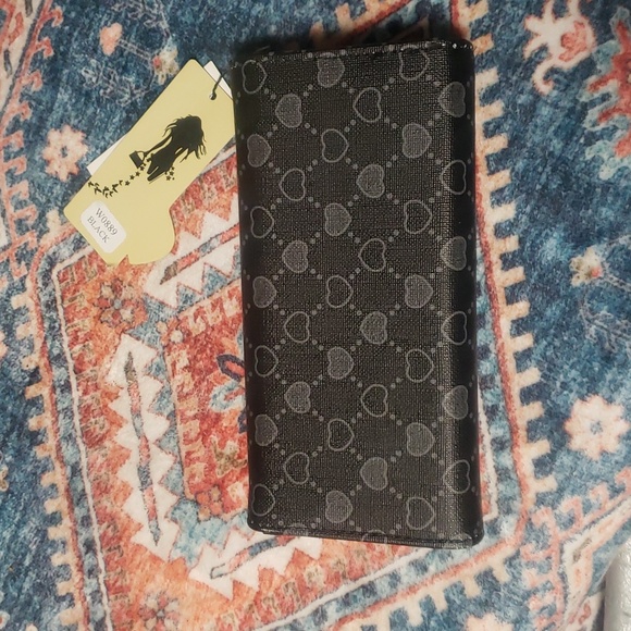 Jolene couture Black heart wallet - Picture 3 of 9